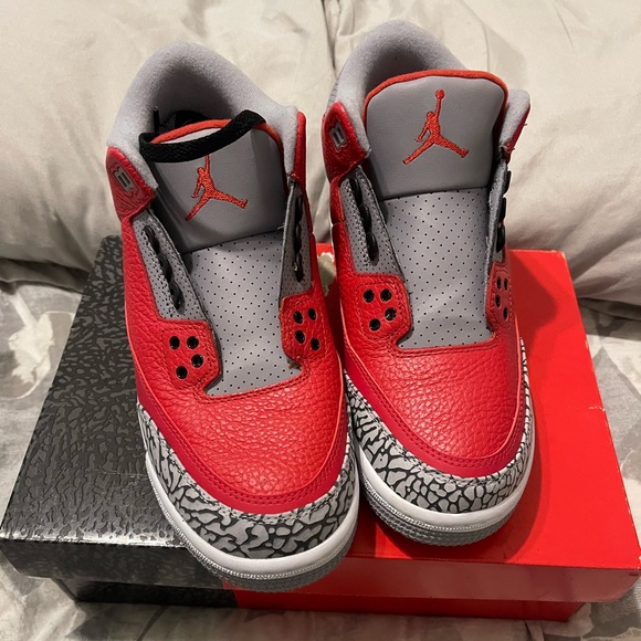 ❤️ Air Jordan 3 Fire Red Cement Grey GS7/Women’ 8.5❤️ - Picture 2 of 6